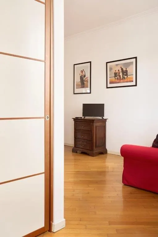 La Tana Del Leone In Centro A Milano Apartment  Milan